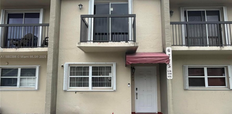 Condominio en Miami, Florida, 2 dormitorios  № 2034550