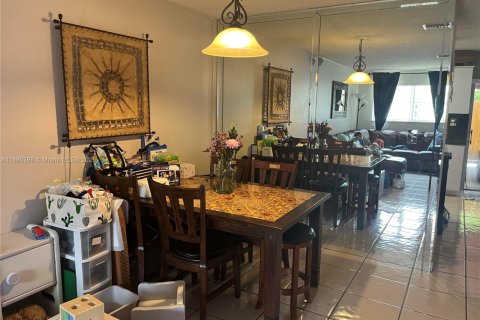 Condominio en venta en Miami, Florida, 2 dormitorios, 102.19 m2 № 2034550 - foto 4