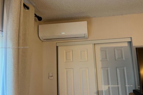 Condominio en venta en Miami, Florida, 2 dormitorios, 102.19 m2 № 2034550 - foto 7