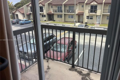 Condominio en venta en Miami, Florida, 2 dormitorios, 102.19 m2 № 2034550 - foto 11