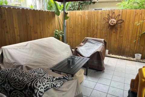 Condominio en venta en Miami, Florida, 2 dormitorios, 102.19 m2 № 2034550 - foto 12