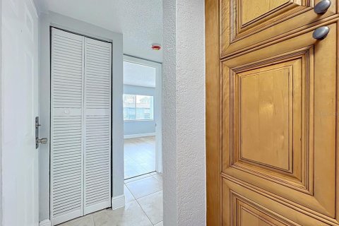 Снять в аренду кондоминиум в Орландо, Флорида 5 комнат, 70.23м2, № 1871270 - фото 12
