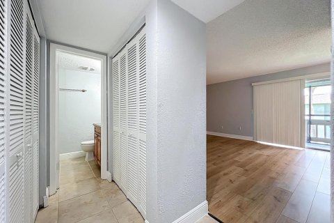 Снять в аренду кондоминиум в Орландо, Флорида 5 комнат, 70.23м2, № 1871270 - фото 25