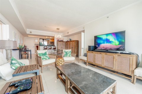Купить кондоминиум в Майами, Флорида 2 спальни, 113.99м2, № 2145911 - фото 12