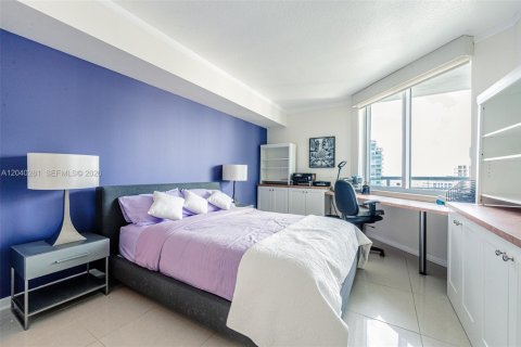 Купить кондоминиум в Майами, Флорида 2 спальни, 113.99м2, № 2145911 - фото 15