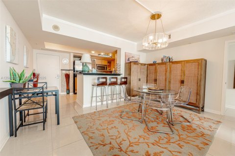 Купить кондоминиум в Майами, Флорида 2 спальни, 113.99м2, № 2145911 - фото 9