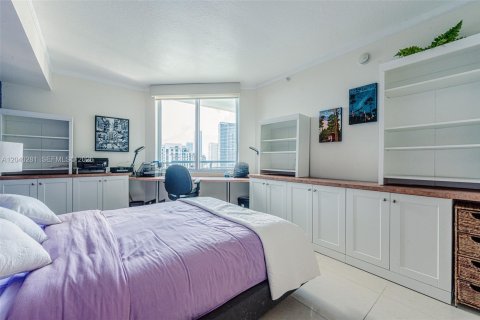 Купить кондоминиум в Майами, Флорида 2 спальни, 113.99м2, № 2145911 - фото 14