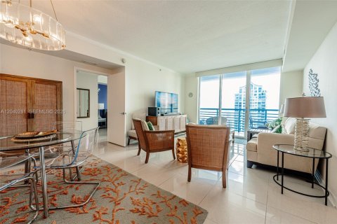 Купить кондоминиум в Майами, Флорида 2 спальни, 113.99м2, № 2145911 - фото 10