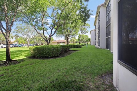 Copropriété à vendre à Pembroke Pines, Floride: 2 chambres, 126.72 m2 № 1871780 - photo 29