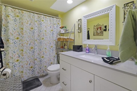 Copropriété à vendre à Pembroke Pines, Floride: 2 chambres, 126.72 m2 № 1871780 - photo 25