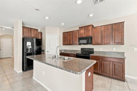 Villa ou maison à vendre à Tampa, Floride: 4 chambres, 195.93 m2 № 2422750 - photo 7