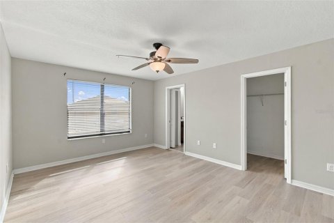 Villa ou maison à vendre à Tampa, Floride: 4 chambres, 195.93 m2 № 2422750 - photo 25