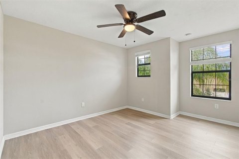 Villa ou maison à vendre à Tampa, Floride: 4 chambres, 195.93 m2 № 2422750 - photo 20