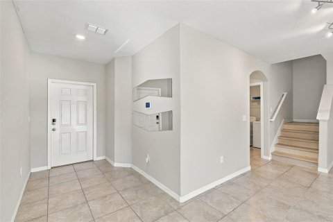 Villa ou maison à vendre à Tampa, Floride: 4 chambres, 195.93 m2 № 2422750 - photo 3