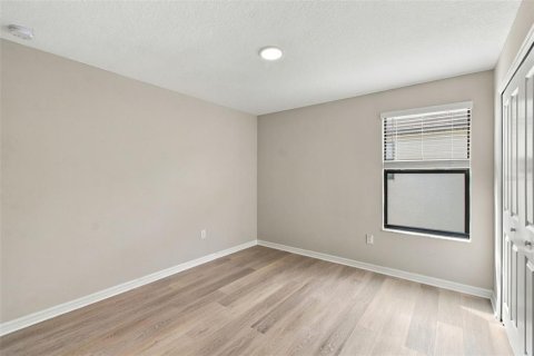 Villa ou maison à vendre à Tampa, Floride: 4 chambres, 195.93 m2 № 2422750 - photo 22