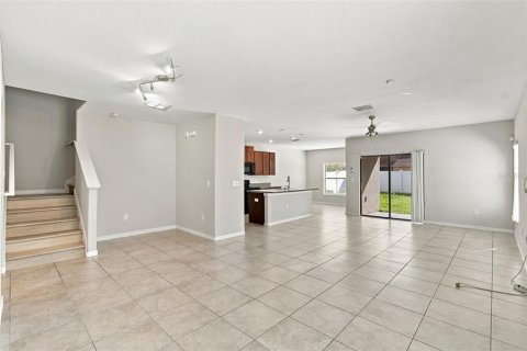 Villa ou maison à vendre à Tampa, Floride: 4 chambres, 195.93 m2 № 2422750 - photo 4