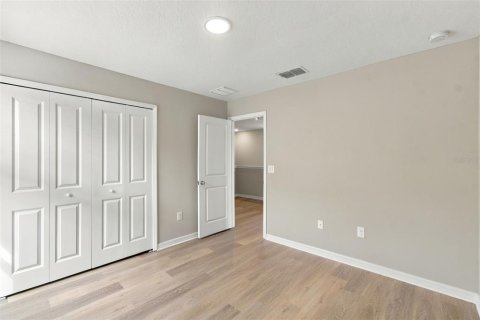 Villa ou maison à vendre à Tampa, Floride: 4 chambres, 195.93 m2 № 2422750 - photo 23