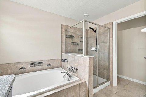 Villa ou maison à vendre à Tampa, Floride: 4 chambres, 195.93 m2 № 2422750 - photo 30