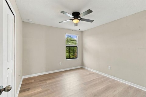 Villa ou maison à vendre à Tampa, Floride: 4 chambres, 195.93 m2 № 2422750 - photo 17