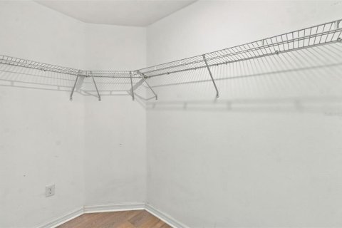 Villa ou maison à vendre à Tampa, Floride: 4 chambres, 195.93 m2 № 2422750 - photo 28