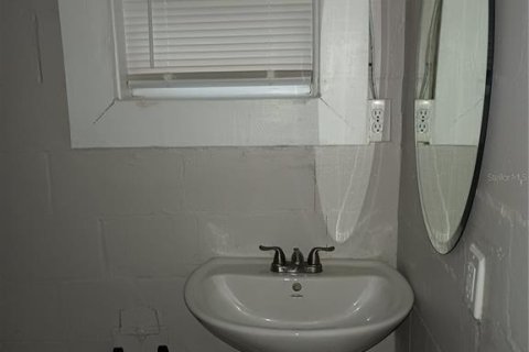 House in Bartow, Florida 1 bedroom, 60.39 sq.m. № 2403672 - photo 15