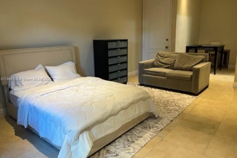 Снять в аренду коммерческую недвижимость в Майами, Флорида 37.16м2, № 1959489 - фото 2