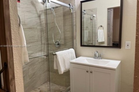 Снять в аренду коммерческую недвижимость в Майами, Флорида 37.16м2, № 1959489 - фото 4