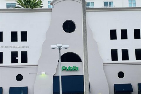 Condo in Coral Gables, Florida, 1 bedroom  № 1996554 - photo 18