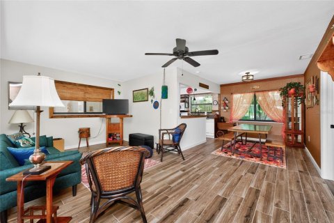 Villa ou maison à vendre à Punta Gorda, Floride: 2 chambres, 96.99 m2 № 2216470 - photo 6