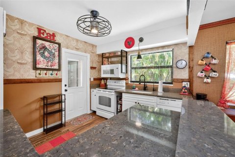 Villa ou maison à vendre à Punta Gorda, Floride: 2 chambres, 96.99 m2 № 2216470 - photo 15