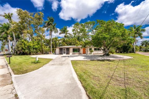 Villa ou maison à vendre à Punta Gorda, Floride: 2 chambres, 96.99 m2 № 2216470 - photo 3