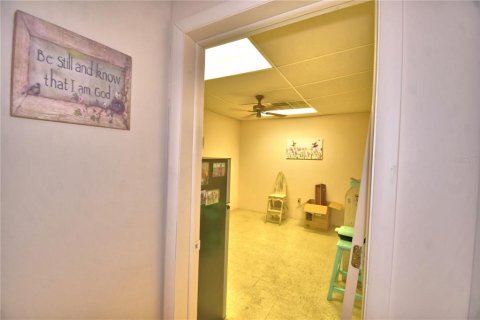 Commercial property in Frostproof, Florida 495.73 sq.m. № 2201432 - photo 30