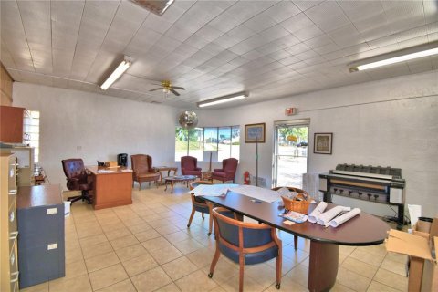 Commercial property in Frostproof, Florida 495.73 sq.m. № 2201432 - photo 4