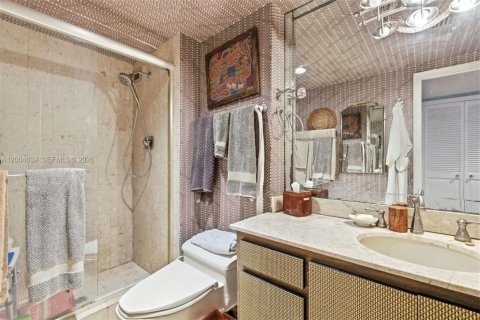 Condo in Miami, Florida, 2 bedrooms  № 2090430 - photo 21