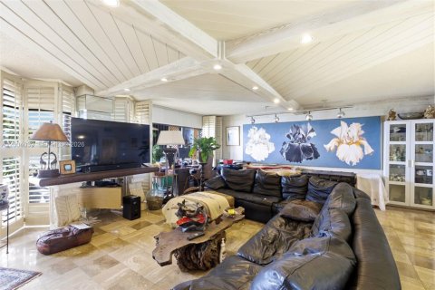 Condo in Miami, Florida, 2 bedrooms  № 2090430 - photo 10