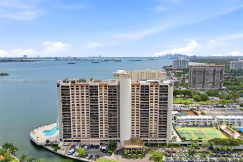Condo à Miami, Floride, 2 chambres № 2090430