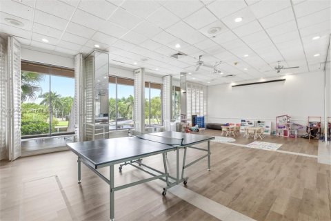 Condo in Miami, Florida, 2 bedrooms  № 2090430 - photo 26