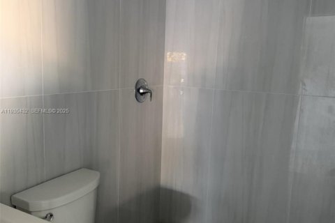 Casa en alquiler en Homestead, Florida, 3 dormitorios, 143.44 m2 № 1993736 - foto 10