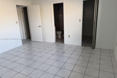 Casa en alquiler en Homestead, Florida, 3 dormitorios, 143.44 m2 № 1993736 - foto 6