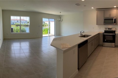Adosado en alquiler en North Fort Myers, Florida, 3 dormitorios, 147.06 m2 № 2237736 - foto 7