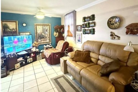 Copropriété à vendre à Hollywood, Floride: 2 chambres, 123.75 m2 № 2181213 - photo 5