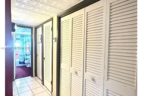 Copropriété à vendre à Hollywood, Floride: 2 chambres, 123.75 m2 № 2181213 - photo 7