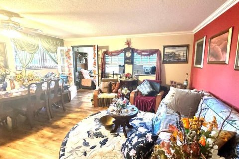 Copropriété à vendre à Hollywood, Floride: 2 chambres, 123.75 m2 № 2181213 - photo 3