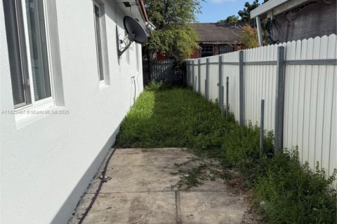 Villa ou maison à vendre à Miami, Floride: 3 chambres, 139.35 m2 № 1960786 - photo 16