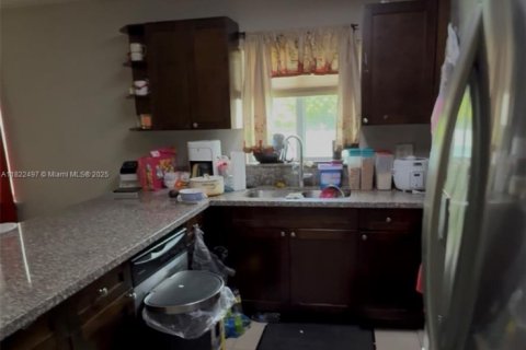 Villa ou maison à vendre à Miami, Floride: 3 chambres, 139.35 m2 № 1960786 - photo 6