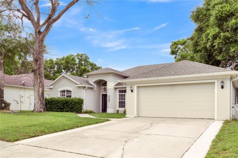 House in Port Orange, Florida 4 bedrooms, 226.5 sq.m. № 1734530 - photo 1