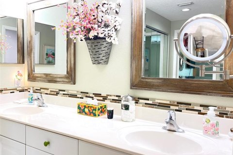 Copropriété à vendre à Bradenton, Floride: 2 chambres, 125.6 m2 № 2296778 - photo 24