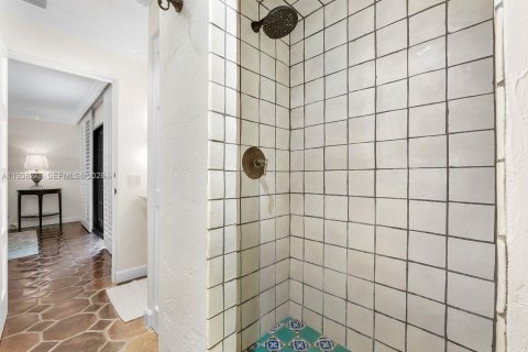 Condominio en alquiler en Palm Beach, Florida, 1 dormitorio, 85.38 m2 № 1995839 - foto 12