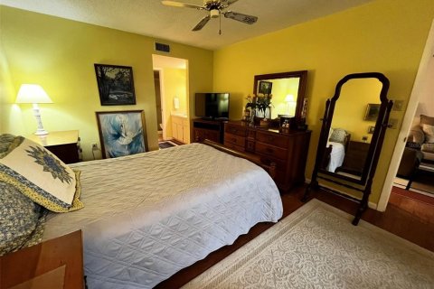 Condo in Hudson, Florida, 2 bedrooms  № 1523900 - photo 13