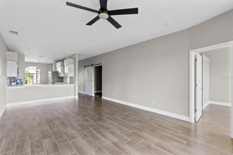 Villa ou maison à vendre à Kissimmee, Floride: 2 chambres, 129.78 m2 № 2236046 - photo 9